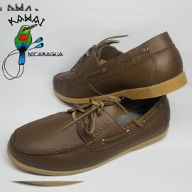 Zapatos Cafe liso oscuro